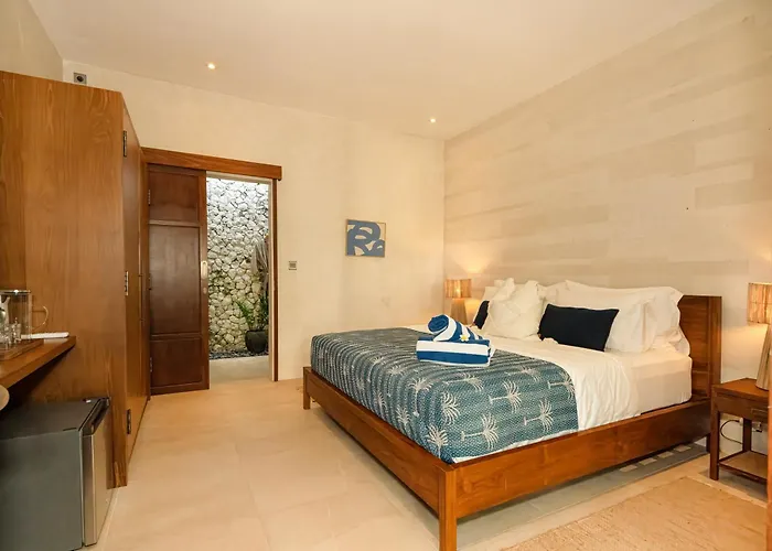 Ivaya 8-guesthouse