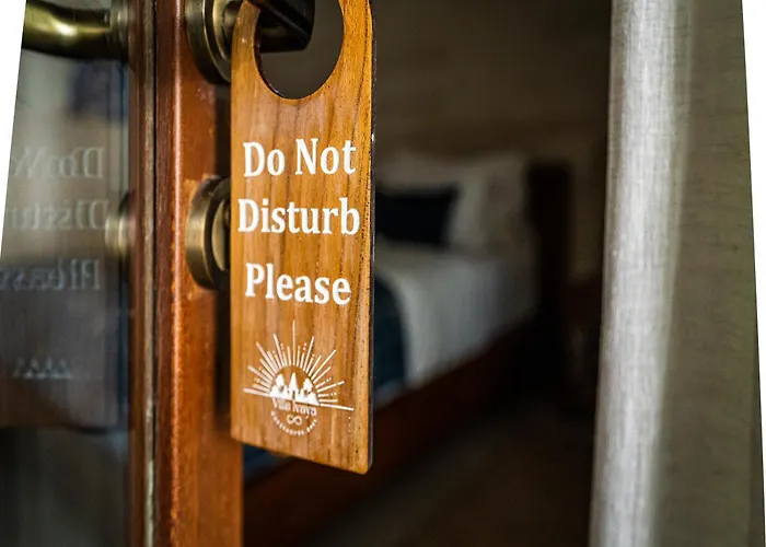 Ivaya 8-guesthouse